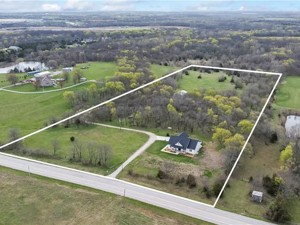 33825 W 199th St, Edgerton, KS 66021