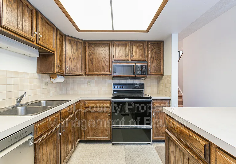 3839 Paseo Del Prado — Photo 6