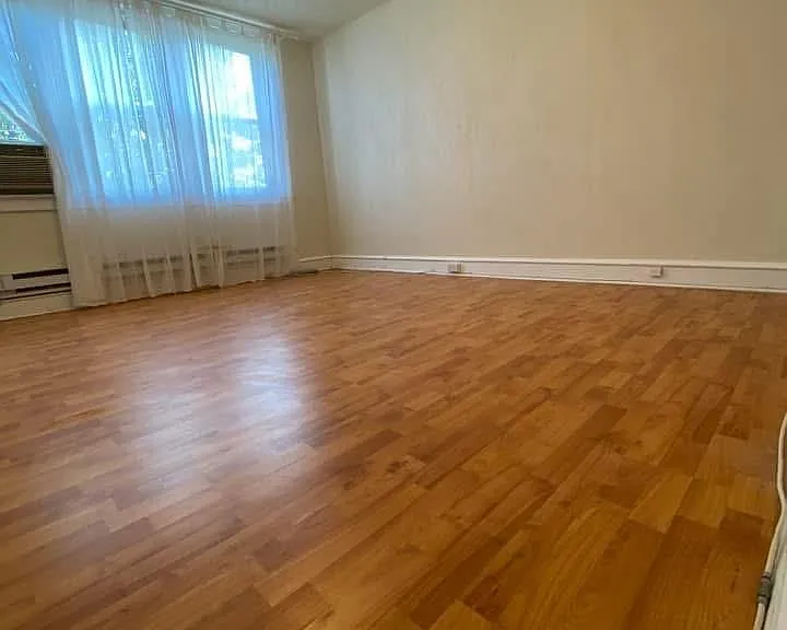 1422 Fanshawe St — Photo 10