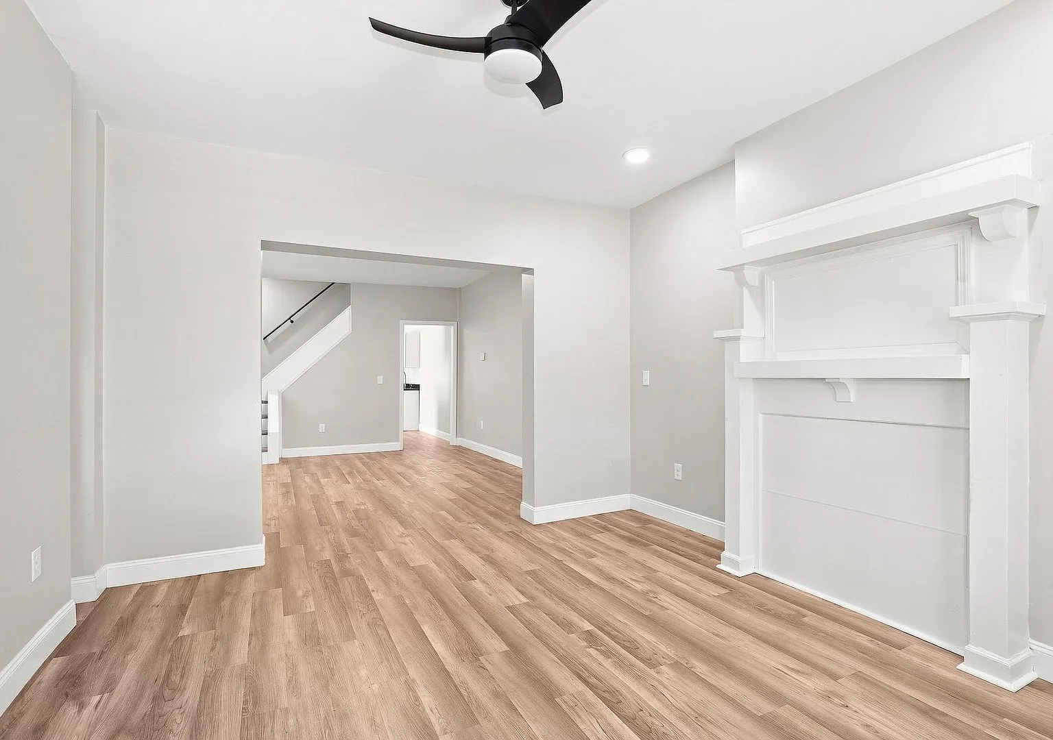 29-31 Dana Ave — Photo 4