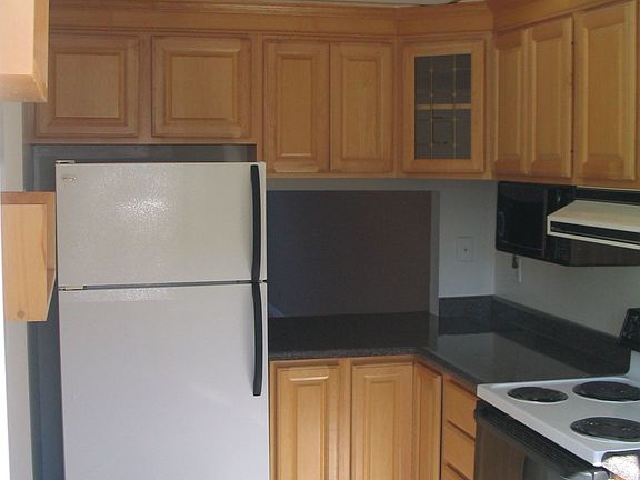 4th image of 1121 Kottinger Dr APT 3