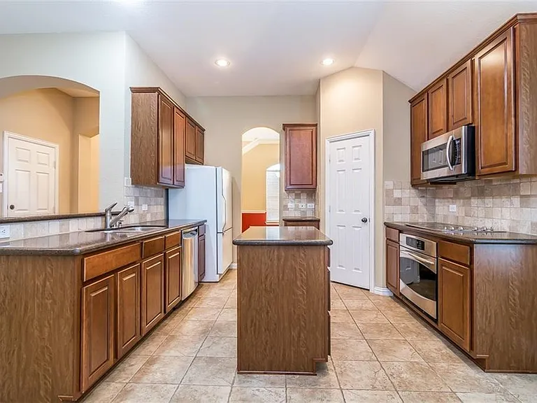 9321 Jerico Dr — Photo 5