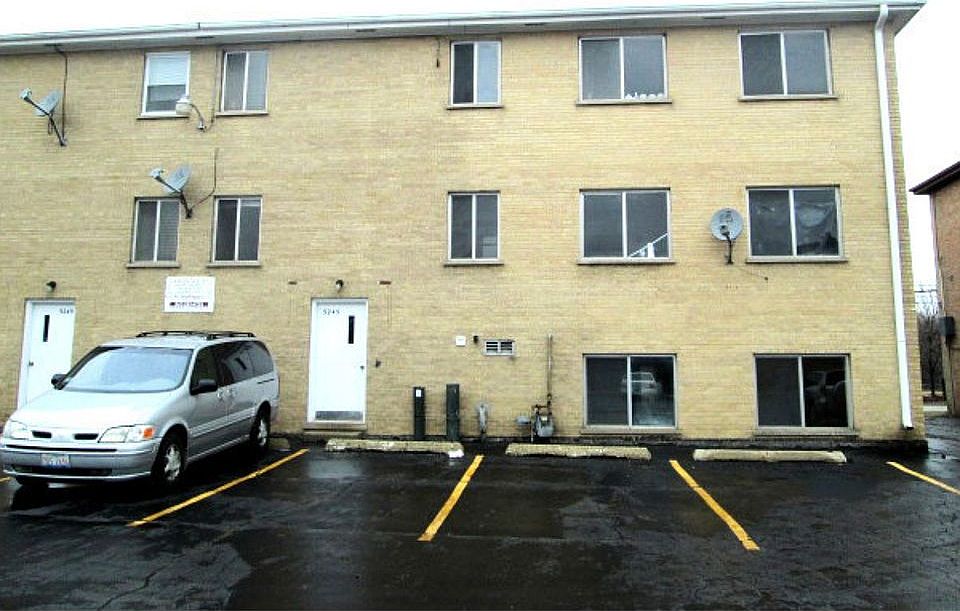 2nd image of 9245 Irving Park Rd #Ge