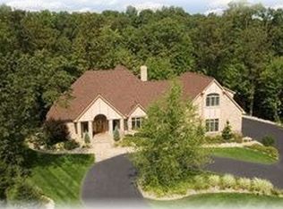 12445 Scenic View Ct, Milford, MI