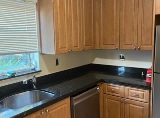 1020 94th St APT 303, Bay Harbor Islands, FL 33154