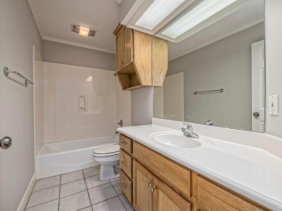 1st image of 113 Pecan Village Cir