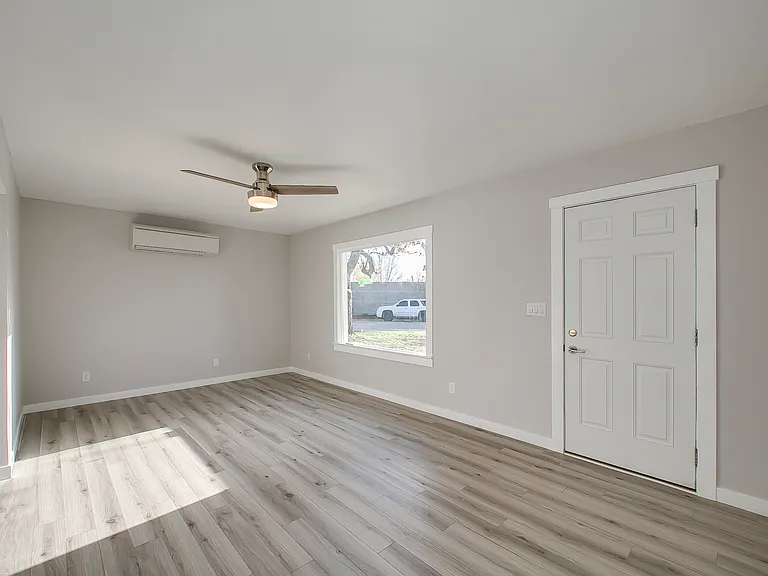 8000 W Dorian St — Photo 9