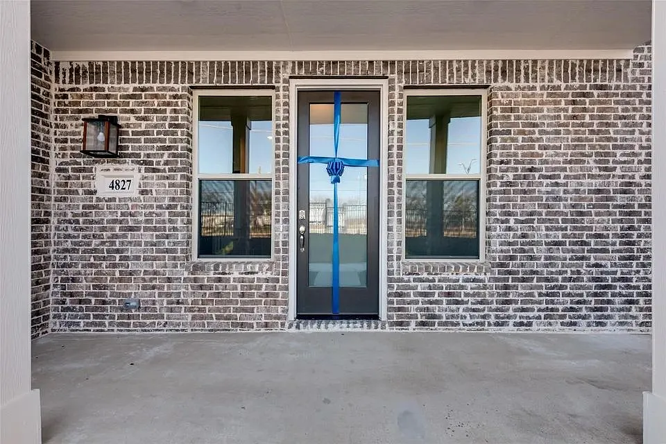 Building Photo - 4827 Aldenbury St