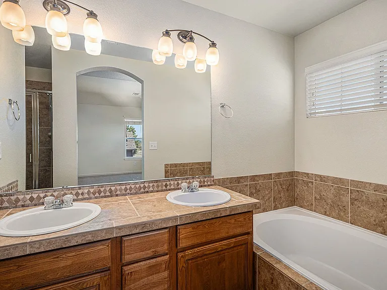 3946 Pecos Trl — Photo 14