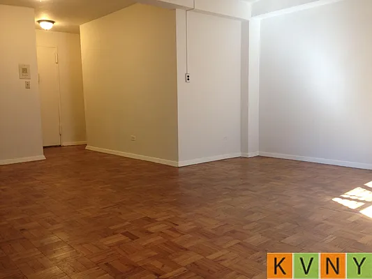 Rented by KVNY Soho | media 22
