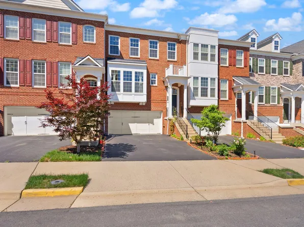 20697 Erskine Ter, Ashburn, VA 20147