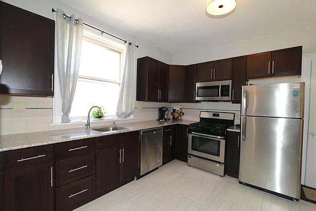 4842 N Ridgeway Ave #2 — Photo 8
