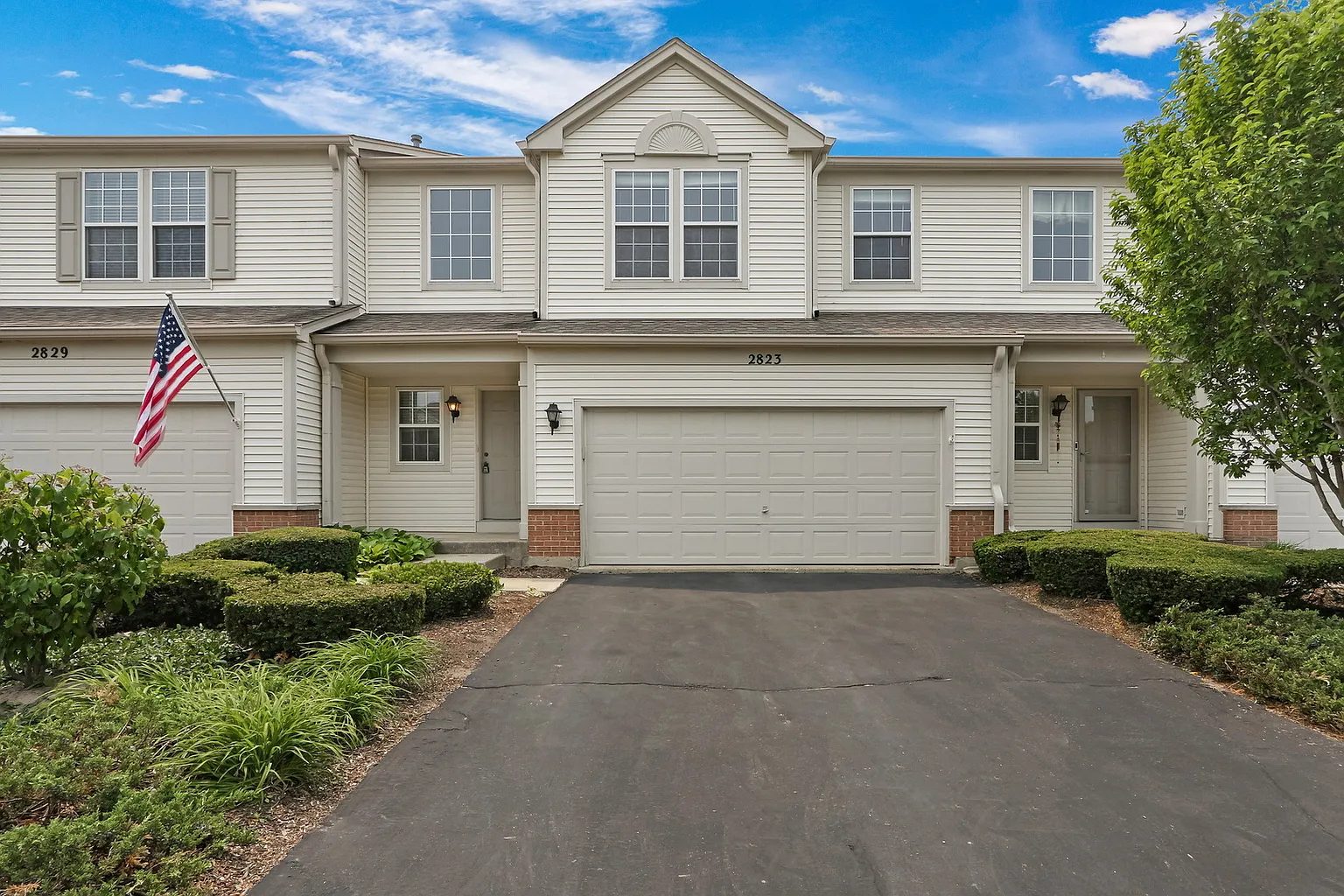 2823 Peachtree Cir photo 1