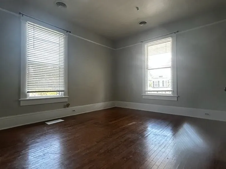 412 Johnson St — Photo 17