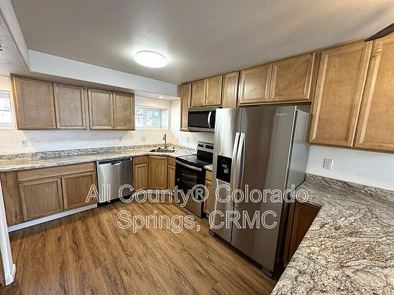 5th image of 565 W Dale St