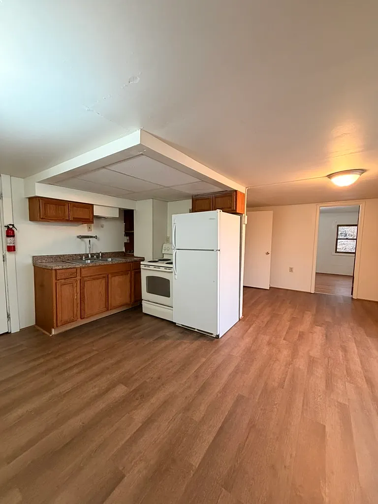 37 Biggs Lane - 6 — Photo 1