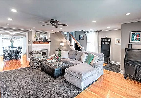 4th image of 467 King Ave