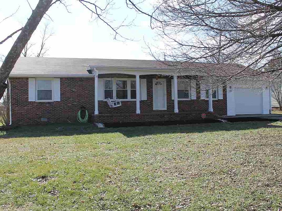 1st image of 131 Camelot Dr