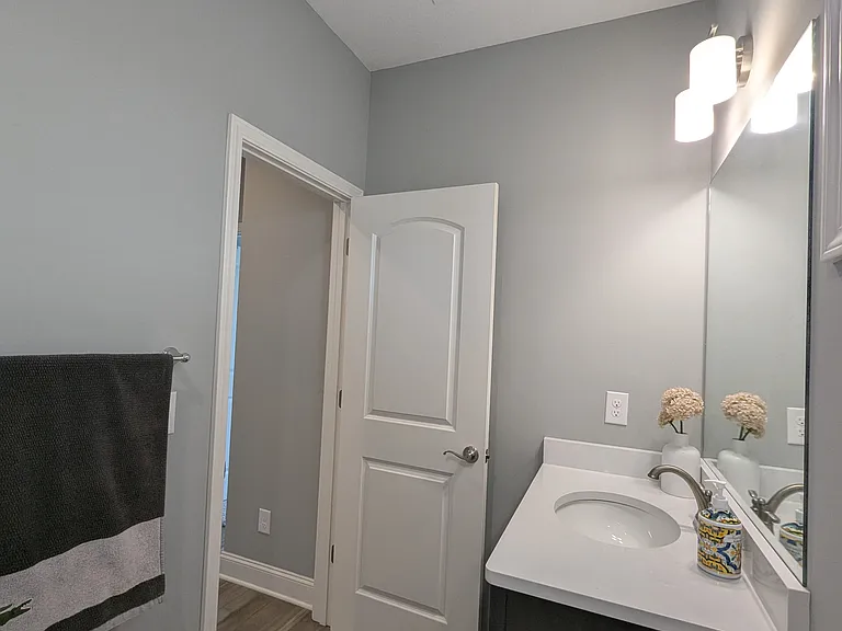 12111 Grand Forks Dr — Photo 15