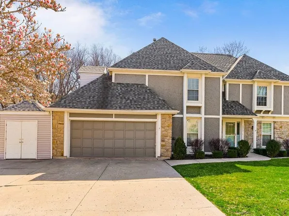 4417 NW Wildwood Dr, Kansas City, MO 64116