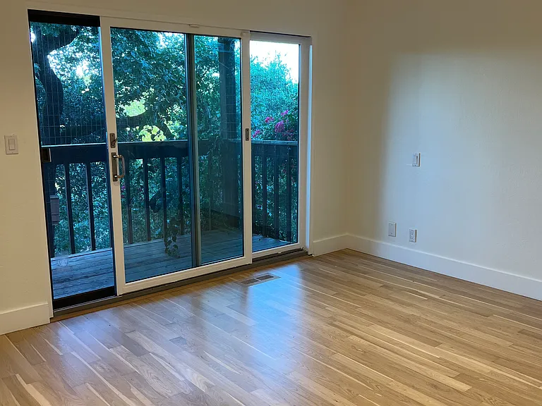 Large bedroom #2 (opposite end of hallway from primary)