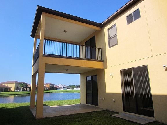 3rd image of 9665 Moss Rose Way