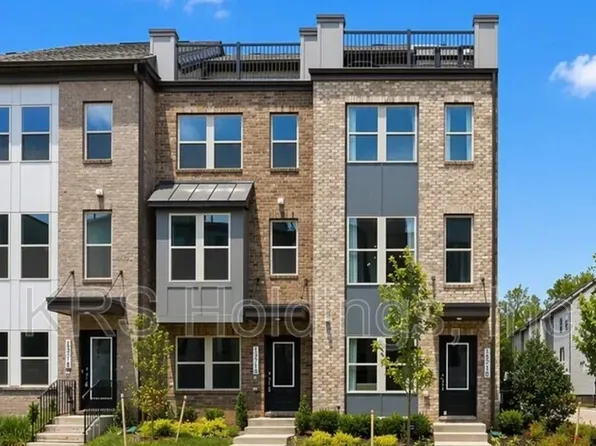 3738 District Dr, Woodbridge, VA 22193