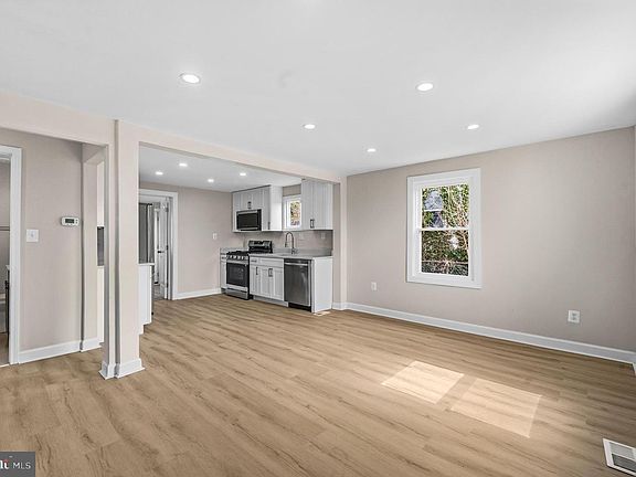 2nd image of 5428 Taussig Rd