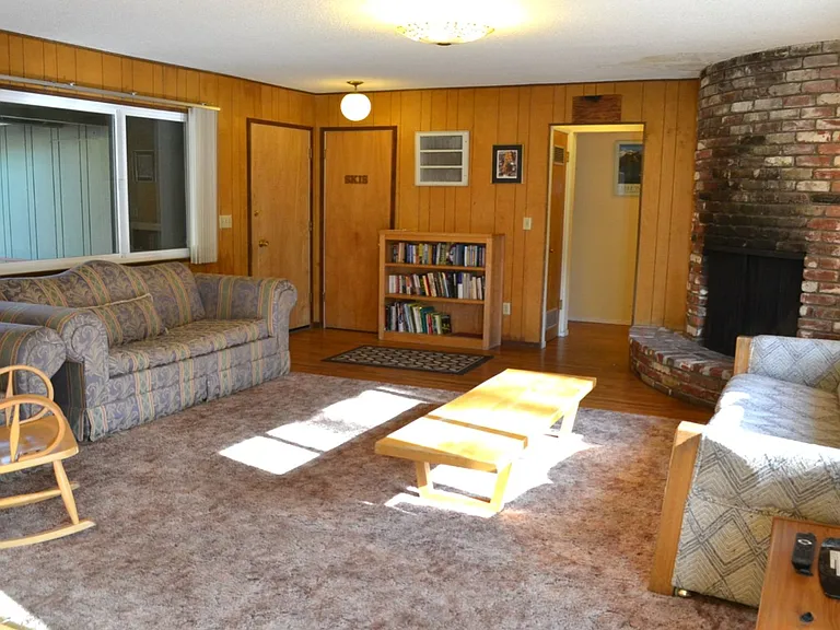 544 Koru St — Photo 5