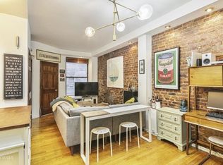 257 W 12th St #1A, New York, NY 10014