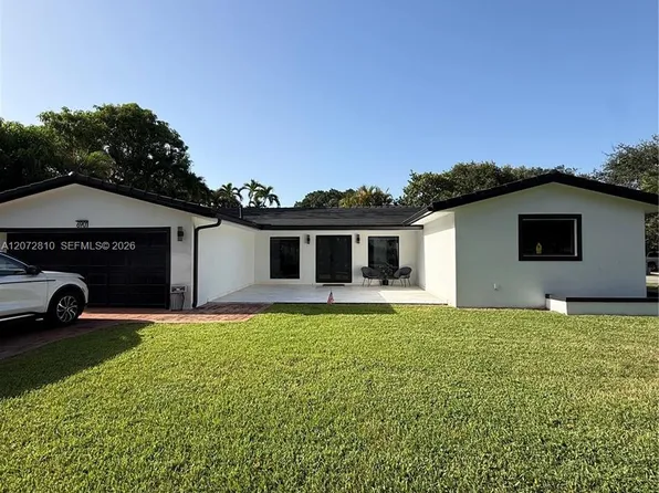 6901 Miami Lakeway S, Miami Lakes, FL 33014