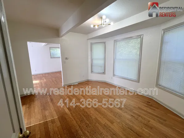 3027 N 2nd St, Milwaukee, WI 53212