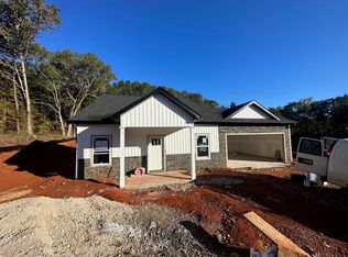 221 Cherokee Cir, Spartanburg, SC 29307
