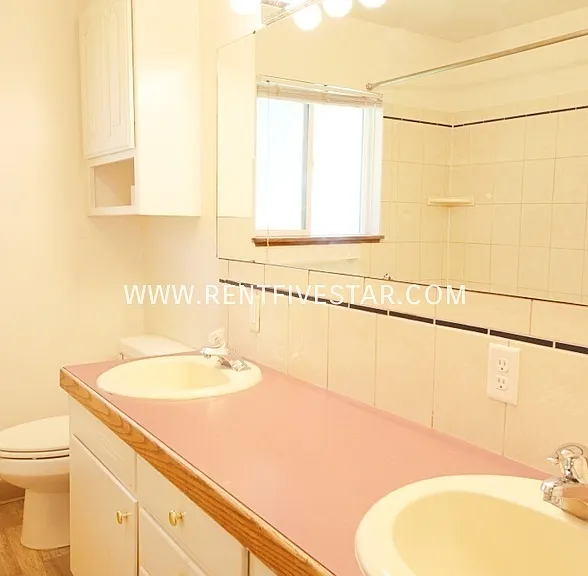 366 McKinley Ave — Photo 9