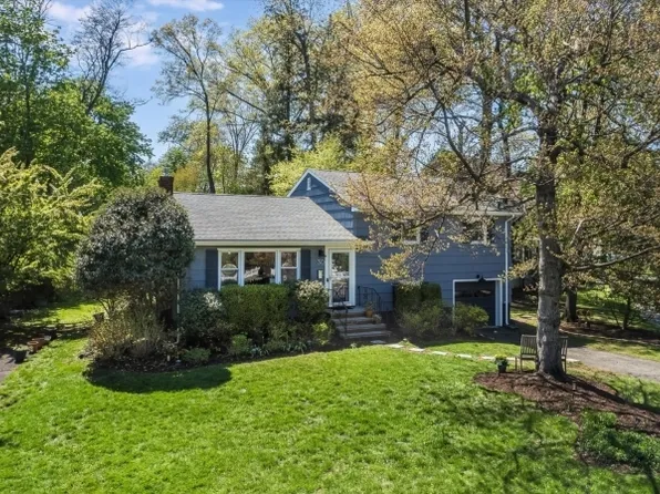 30 Bellaire Dr, Montclair Twp., NJ 07042