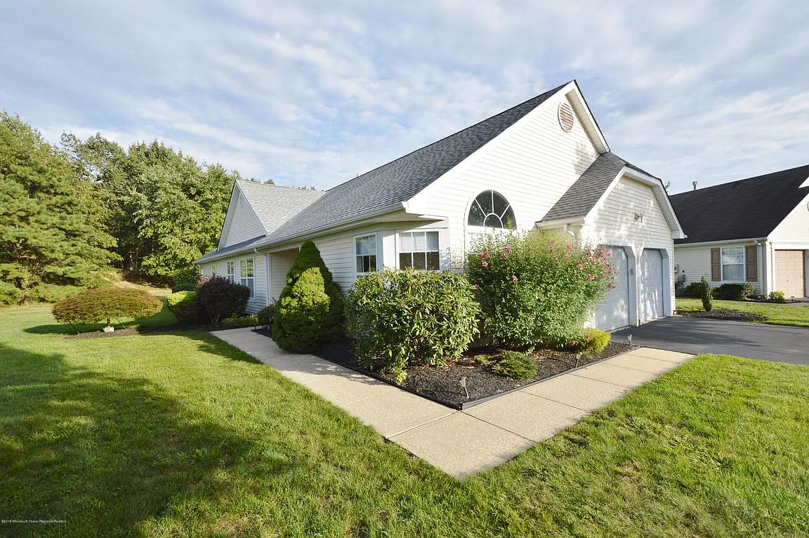 2381 Braddock Rd photo 1