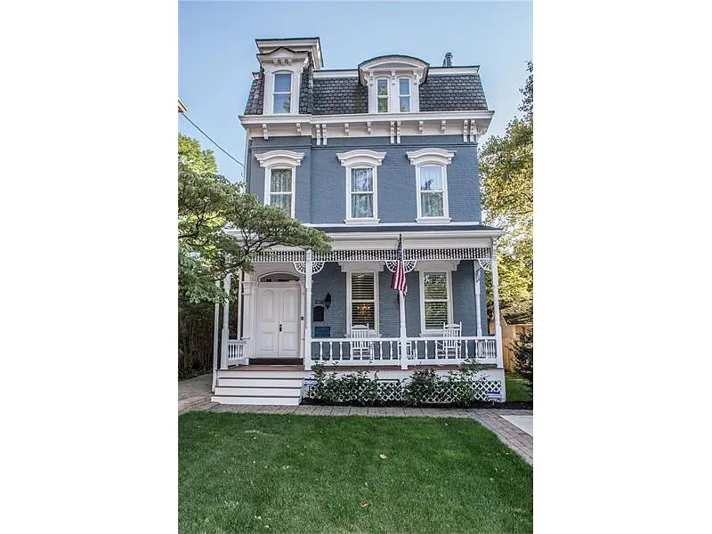 5738 Northumberland St photo 1