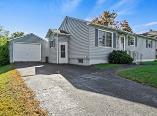 76 Mohegan St, Pittsfield, MA 01201