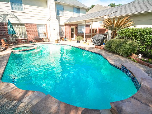 5th image of 2105 Spinnaker Dr