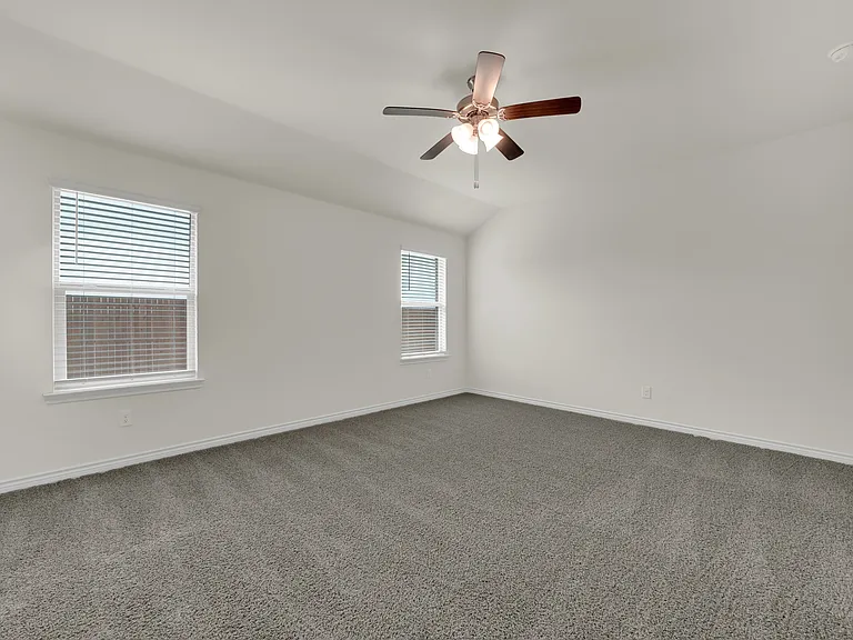 2044 Hearn Dr — Photo 17