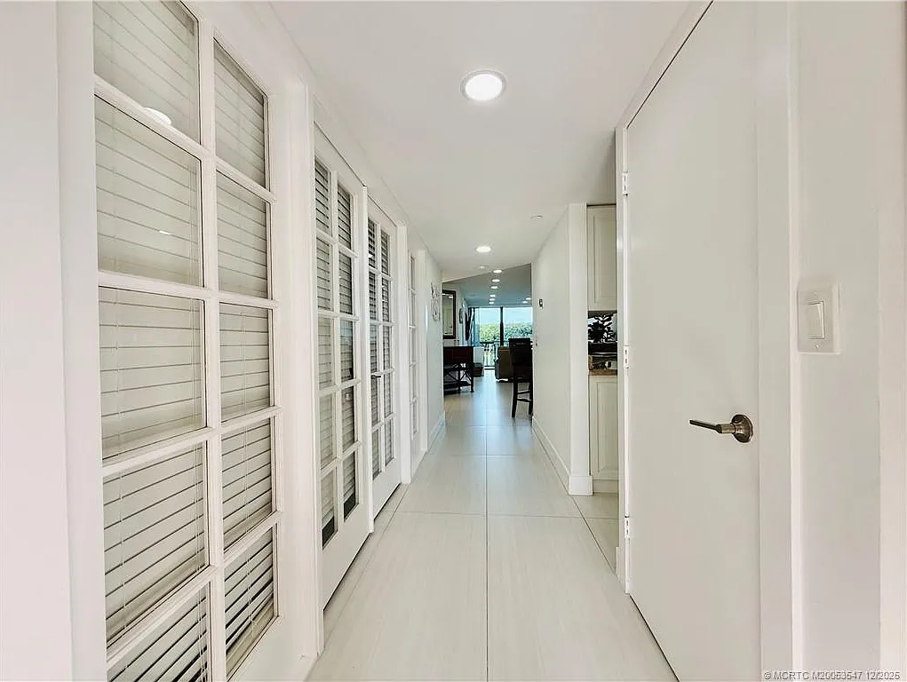 2 bed, 2.0 bath, 1228 sqft, $3,200 — Photo 4