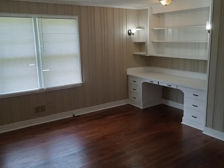 101 Townsend Dr — Photo 5