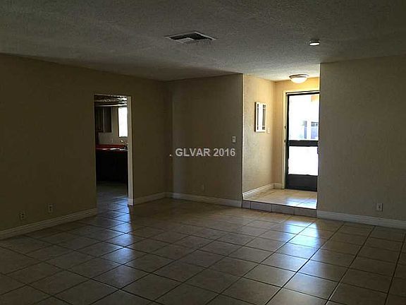 4th image of 4614 E Utah Ave
