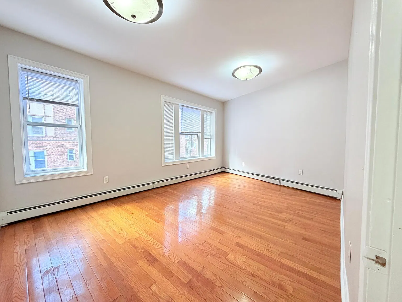 6 Tonnelle Ave — Photo 2