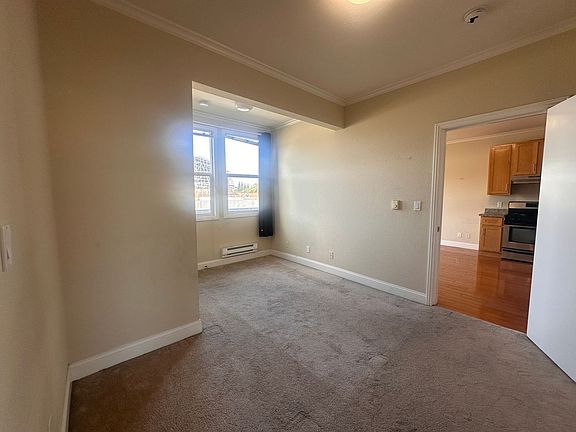 5th image of 3833 Telegraph Ave #11
