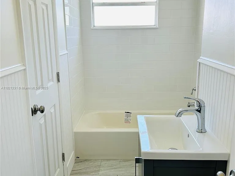 10601 SW 184th St #10603 — Photo 3
