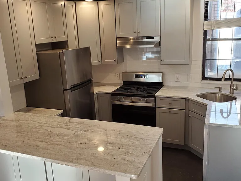 315 Monroe St #3 — Photo 5