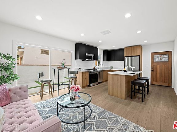 2nd image of 3807-101 W Heffron Dr