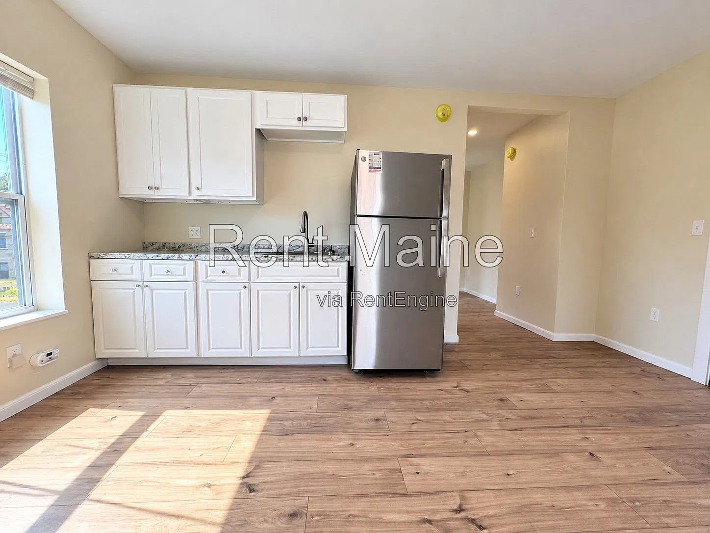 19 Western Ave — Photo 3