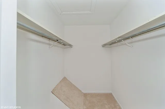 410 Tanglewood Ct — Photo 15
